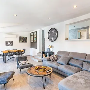 Superbe Avec Terrasse Sur Les Toits Appartement